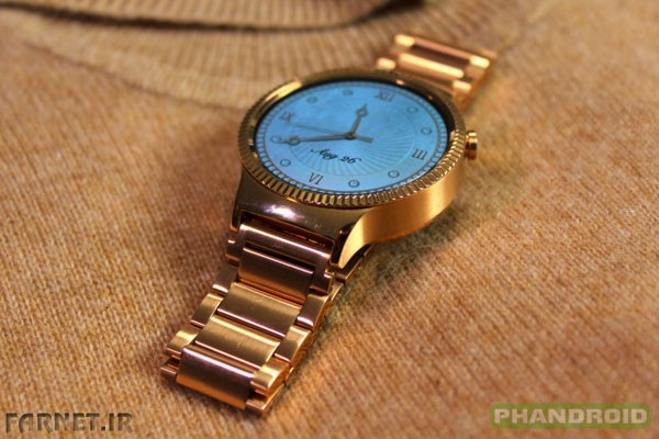 phandroid-Huawei-Watch-Gold-Sweater-Lady-640x427