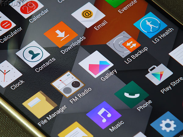 LG-V10-Review-in-Farnet-17