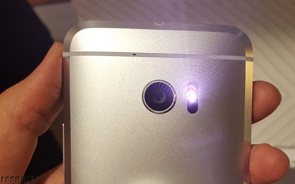 HTC-10-HandsOn-17
