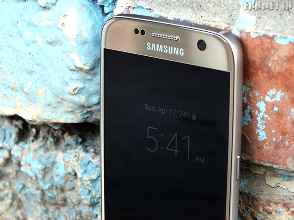 Samsung-Galaxy-S7-Review-in-Farnet-13