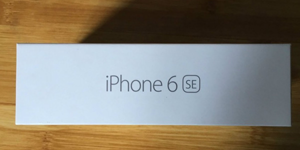 iPhone-6SE-box
