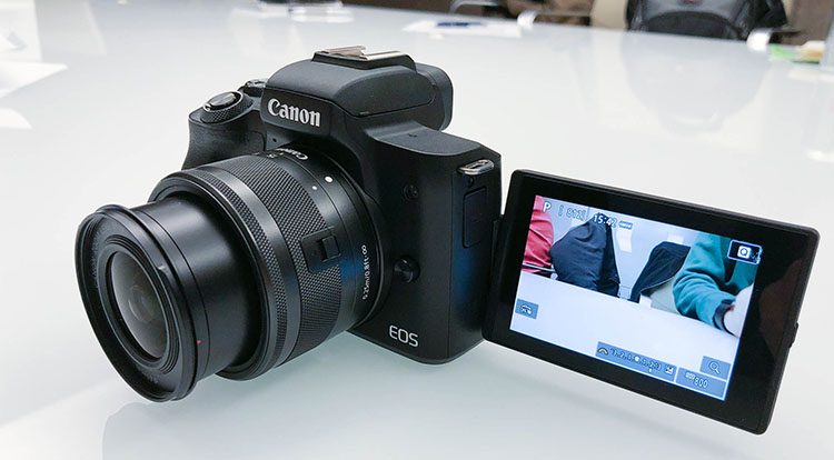 بدون آینه EOS M50