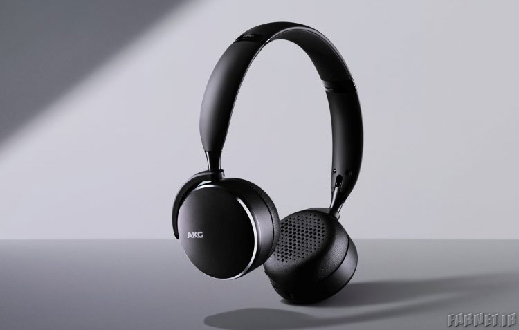 AKG Y500